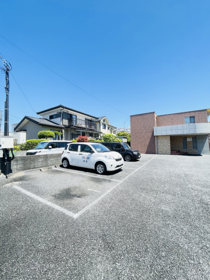 【クレール東戸塚】敷地内駐車場☆バイク駐輪（中型まで）可能