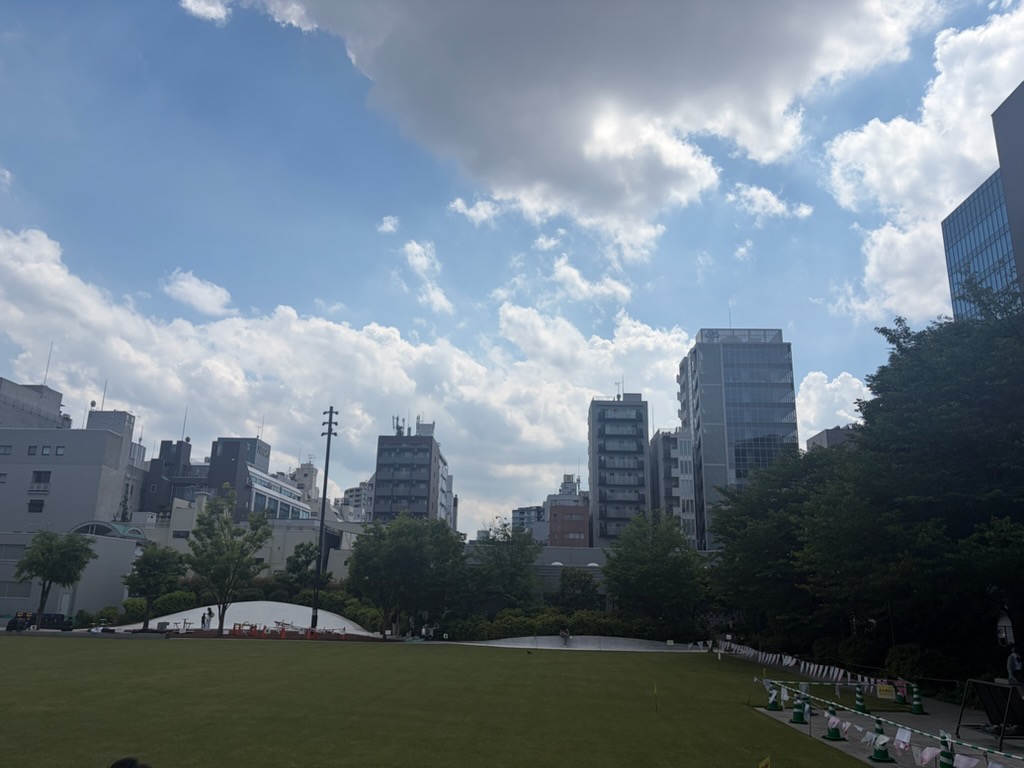 5月の南池袋公園で、ひと休み♪都会のオアシス♪