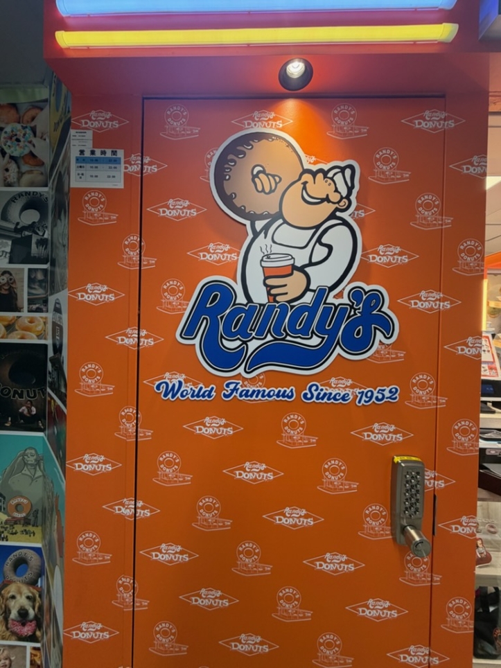 LA発の人気ドーナツ店「Randy’s Donuts」の池袋店に行ってみた☆