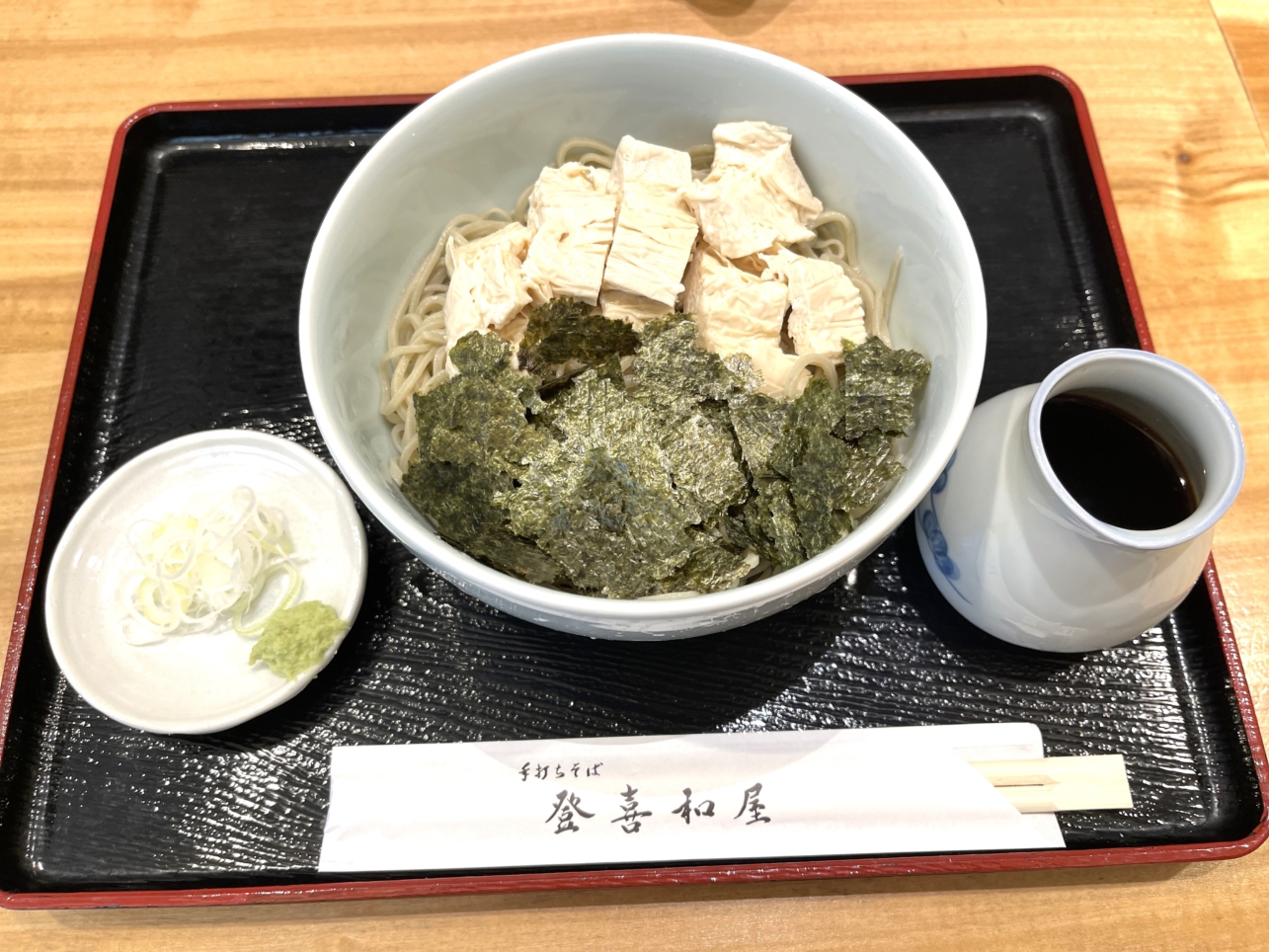 ランチは行列も！手打ちそば【登喜和屋】