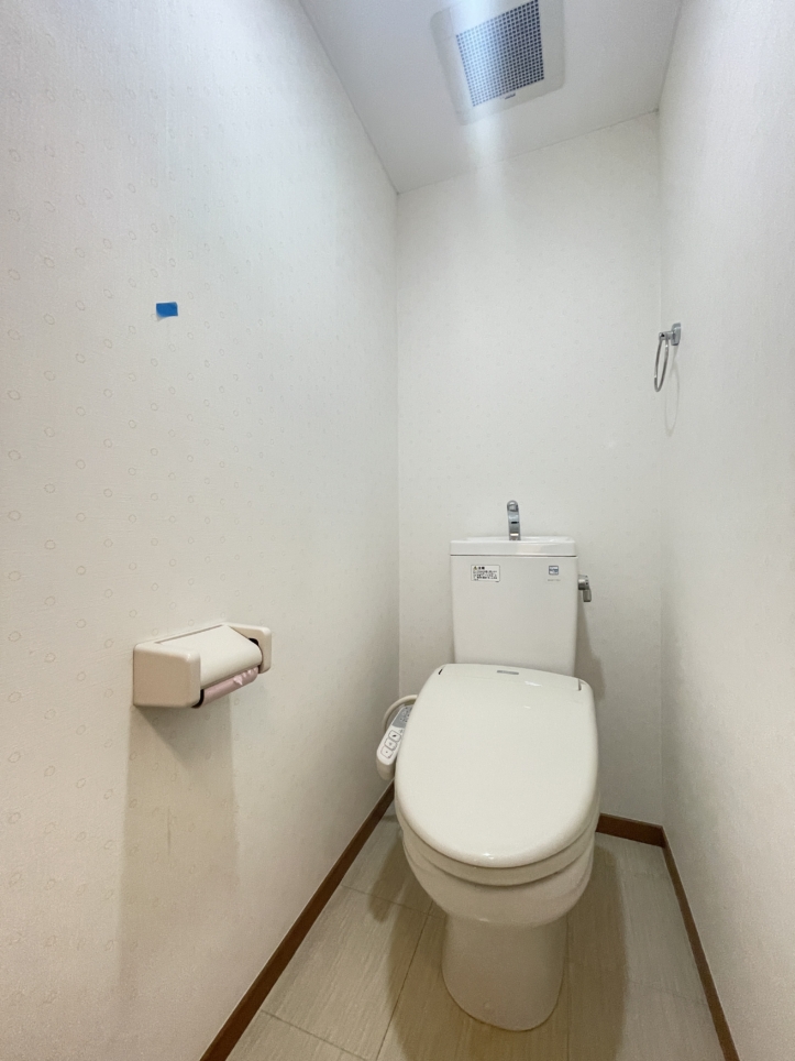 【千石駅徒歩3分】ワンフロア2戸・3面採光！専用鍵付き物置付きの希少物件☆セキスイハイム施工＜メゾン小石川＞