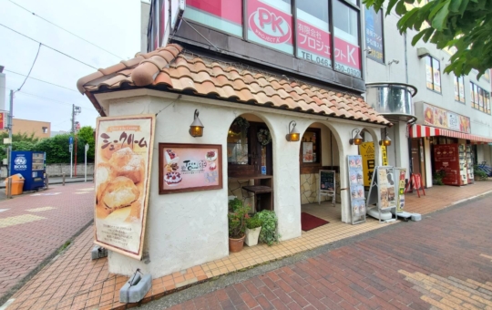 どひえもんが置いてあるケーキ屋さん【ツリーオーブン/本厚木駅】
