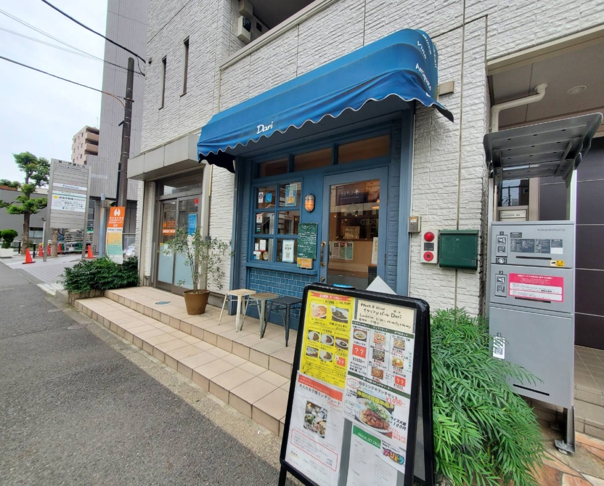 どひえもんが置いてあるケーキ屋さん【ツリーオーブン/本厚木駅】