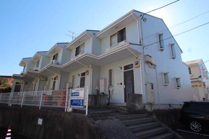 お洒落な2階建のお部屋です♪　☆★権太坂テラスハウス五番館★☆