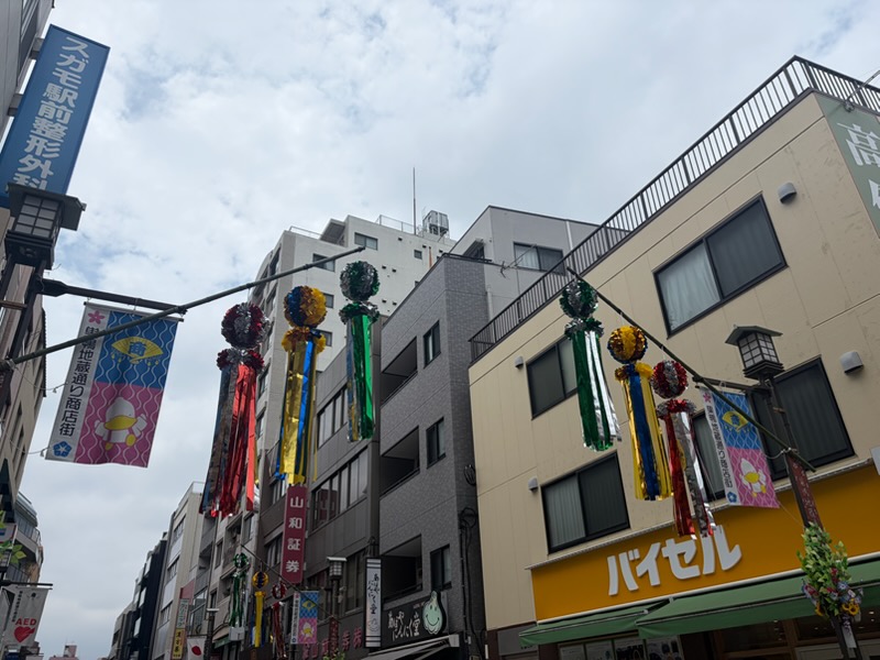 【2026年】巣鴨七夕ささ祭り｜6月25日～7月25日開催！色鮮やかな七夕飾りが彩る夏の風物詩