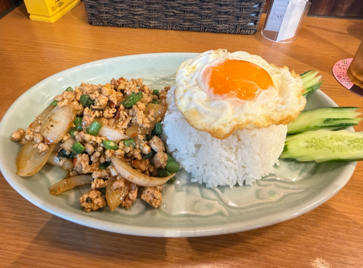 駅からすぐ【タイ料理研究所】