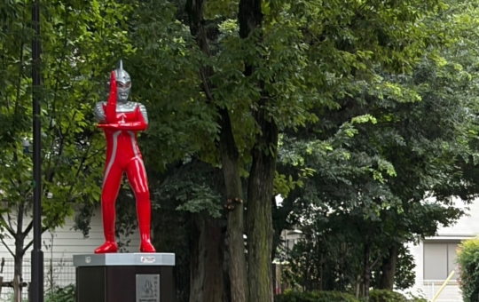 砧8丁目の公園でウルトラセブンを発見！