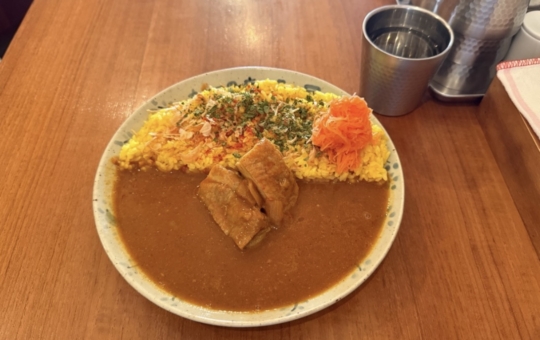 カレーと下北沢【カレーの店 八月】