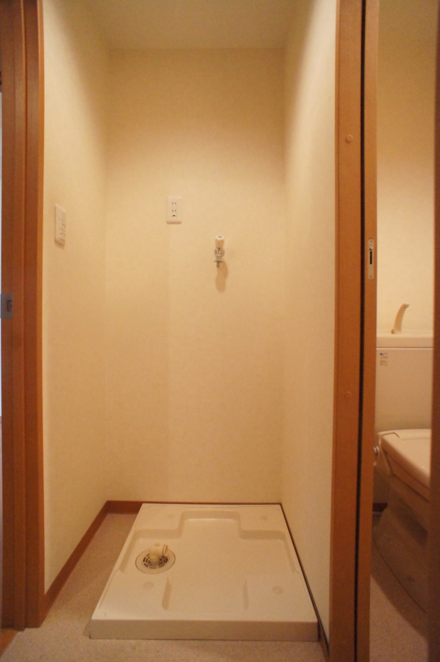オートロック付！広めの7.3帖の洋室が魅力的な☆(ＢＬＡＮＣＤＯＵＲ 201)