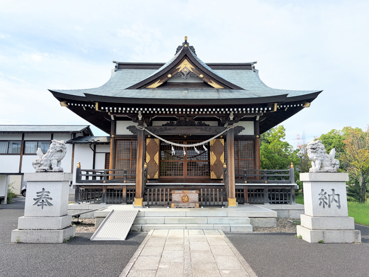 大きな空と澄んだ空気に包まれる！栗木御嶽神社♪