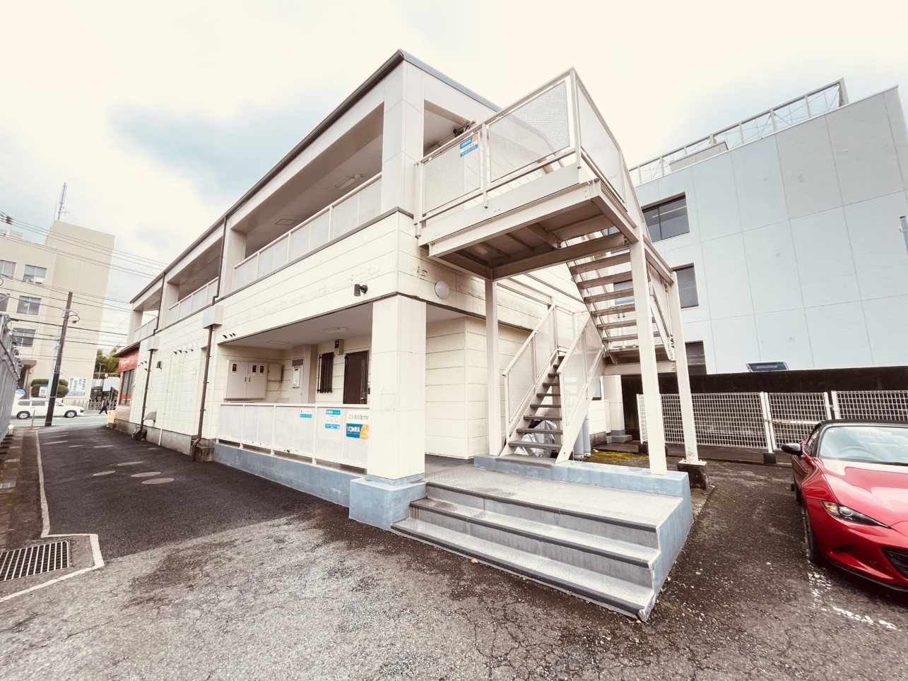 【シャンテール】便利な二俣川駅近！バイパスICすぐ