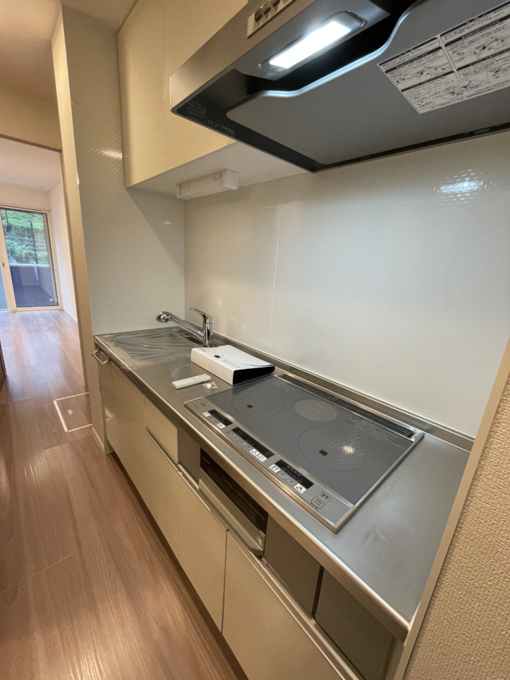 ネット利用料無料！築浅・駅近の1Kタイプ☆プルメリアヒルズ☆