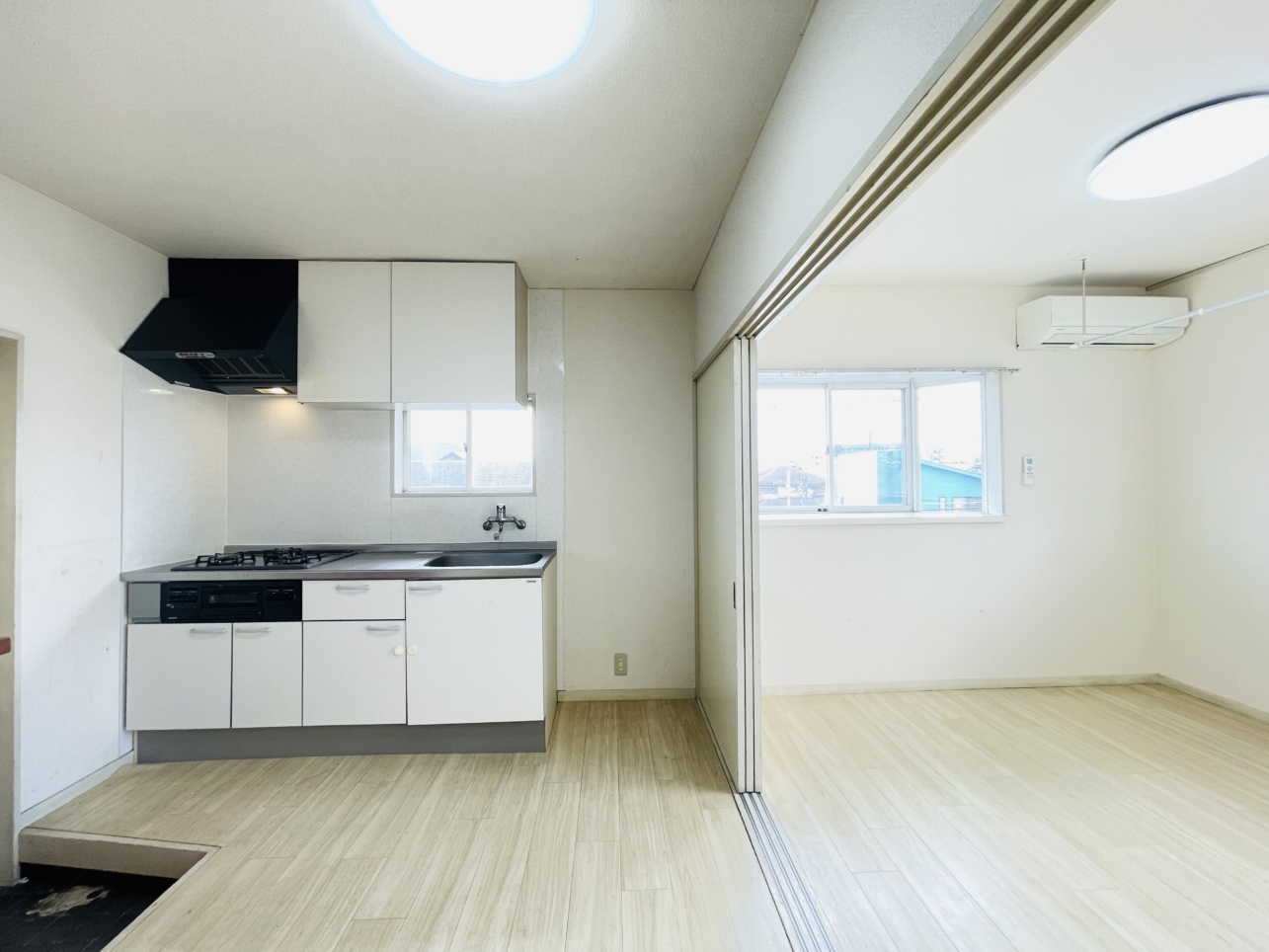 【クレセントＮ参番館】角部屋最上階☆敷地内駐車場あり