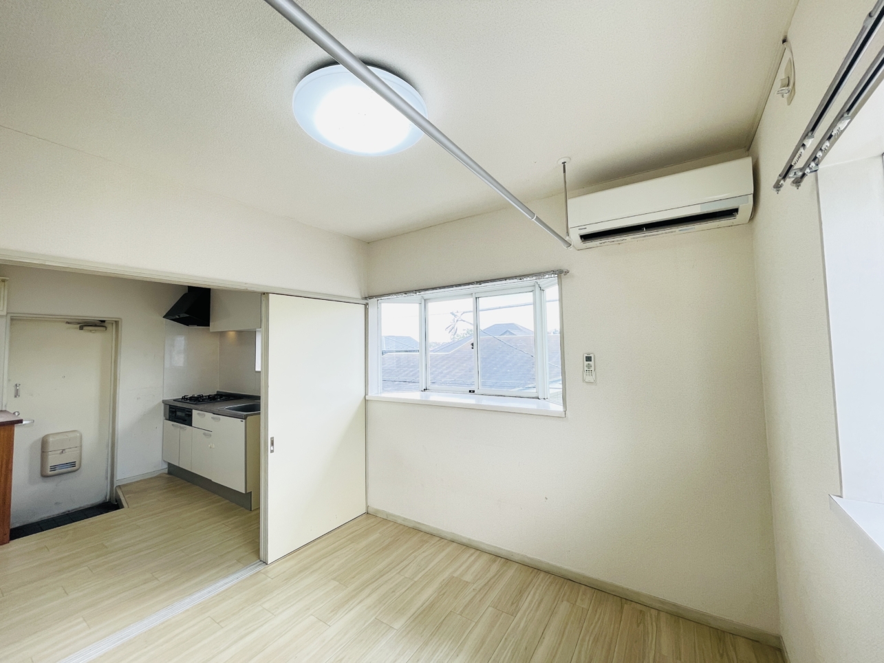 【クレセントＮ参番館】角部屋最上階☆敷地内駐車場あり