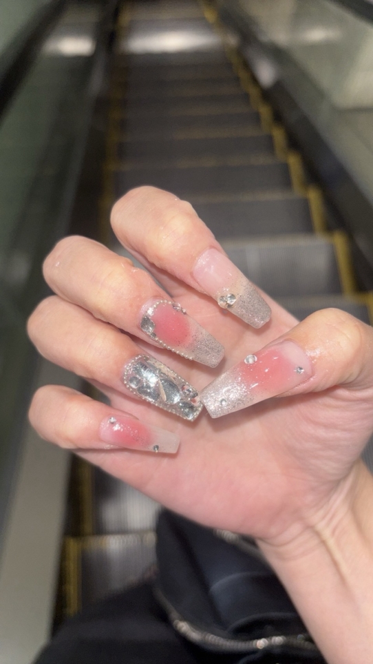 透明感がすごい韓国風ネイル★　nail salon popo 横浜店
