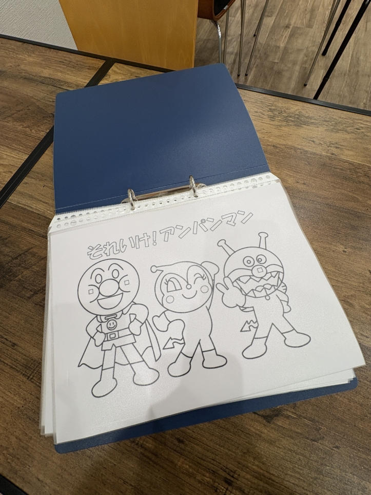 多摩センター店ではお子様が飽きないグッズを設置しております♪