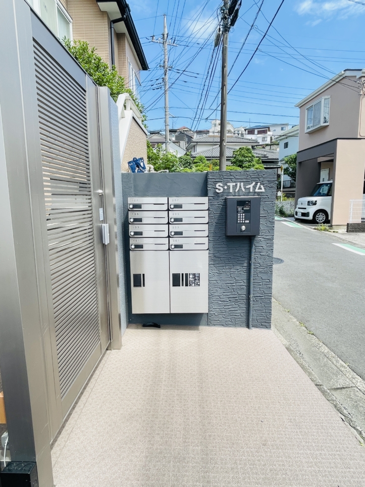 【ＳＴハイム】人気の二俣川駅から平坦な道のりにあるオートロック物件
